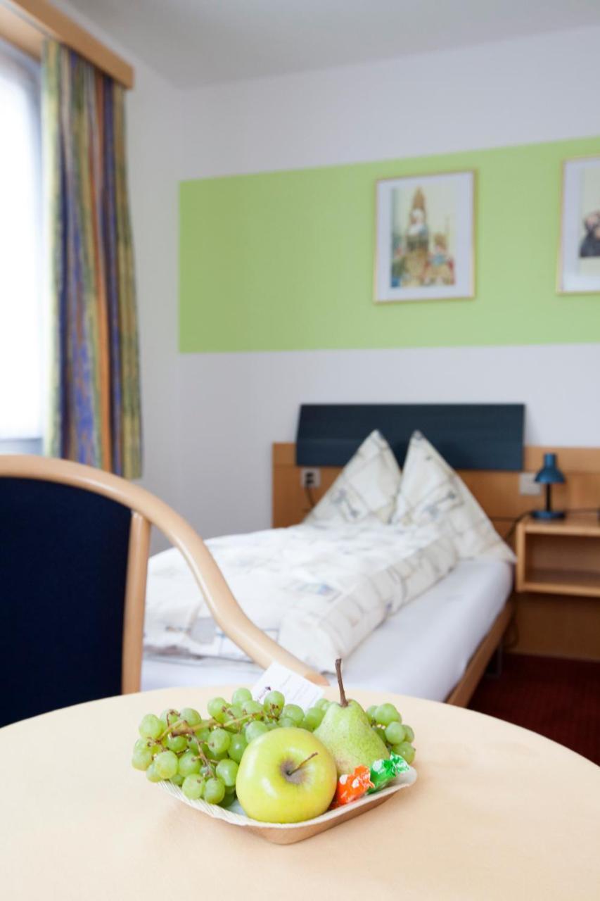 Hotel Arkanum Salgesch Buitenkant foto